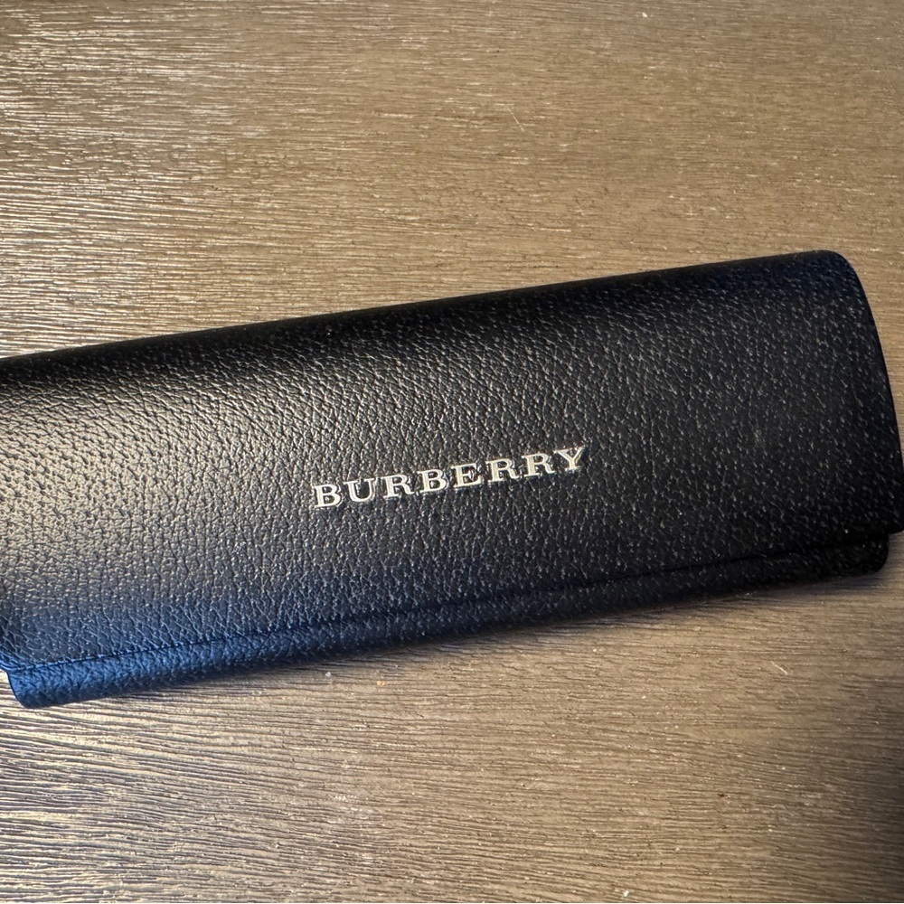 Burberry Sunglasses - Picture 4 of 5